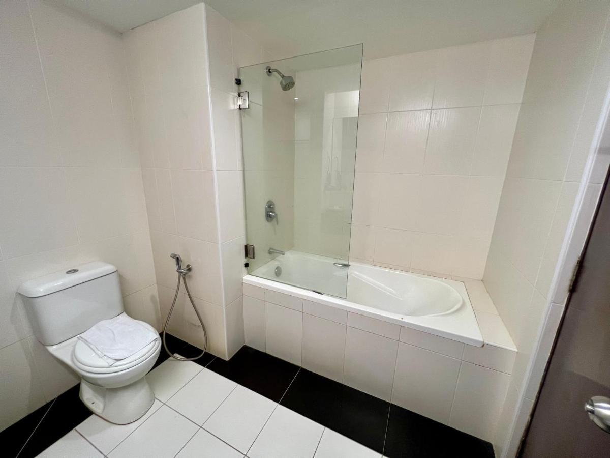 Hotel Yt Midtown Kuala Terengganu Kültér fotó
