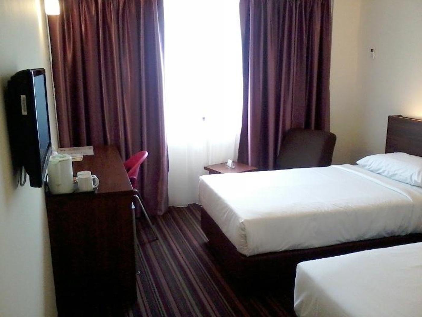 Hotel Yt Midtown Kuala Terengganu Kültér fotó