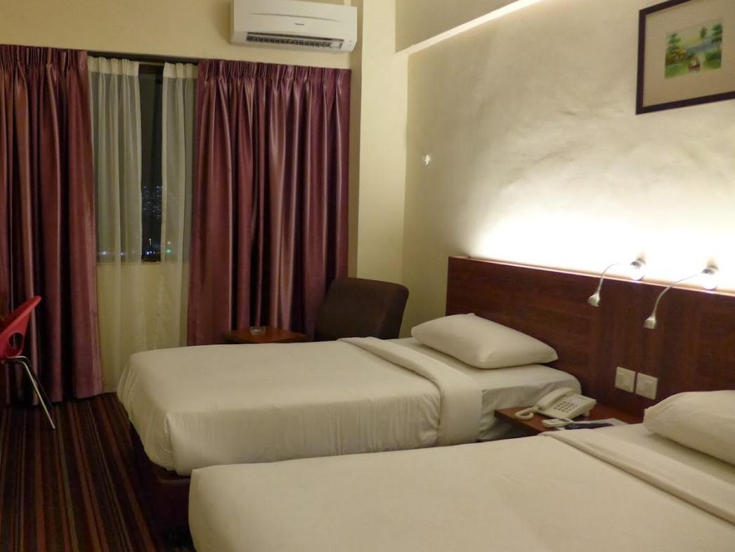 Hotel Yt Midtown Kuala Terengganu Kültér fotó